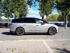 Li Auto i8 Standard Edition - ფოტო 4