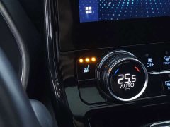 Toyota Crown Venza 2021 2.5L HEV AWD Premium - ფოტო 17