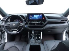 Toyota Crown Venza 2021 2.5L HEV AWD Premium - ფოტო 7