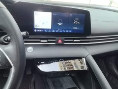 Hyundai Elantra 2022 1.5L CVT Luxury - ფოტო 12