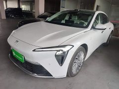Buick Zhijing L7 Extended Range Avvia - ფოტო 1