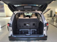 Toyota Sienna 2021 2.5L Hybrid Luxury - ფოტო 18