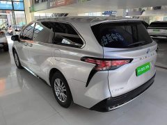 Toyota Sienna 2021 2.5L Hybrid Luxury - ფოტო 4