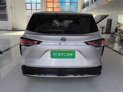 Toyota Sienna 2021 2.5L Hybrid Luxury - ფოტო 5
