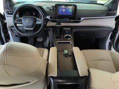 Toyota Sienna 2021 2.5L Hybrid Luxury - ფოტო 9