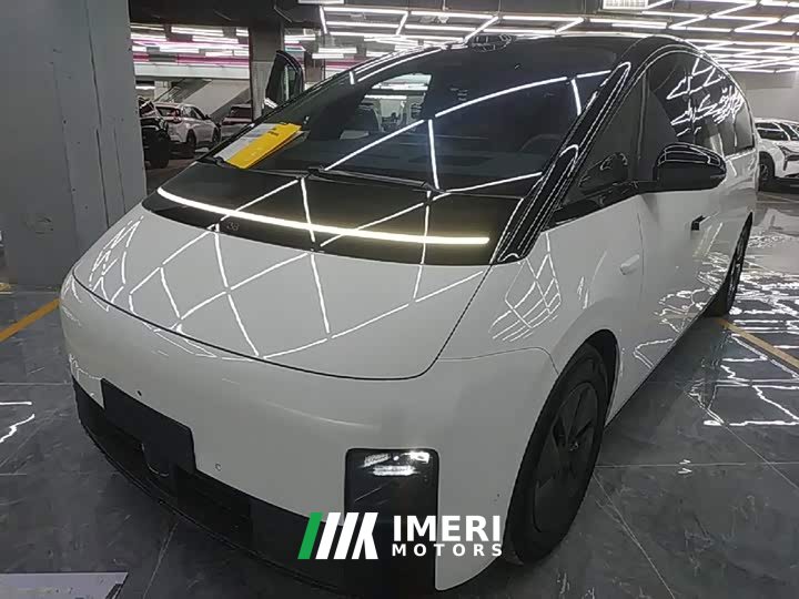 Li Auto MEGA Home Family Edition