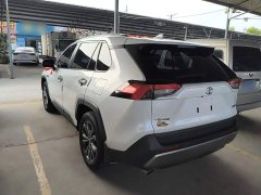 Toyota RAV4 2.0L CVT FWD 20th Anniversary Platinum Edition - ფოტო 4