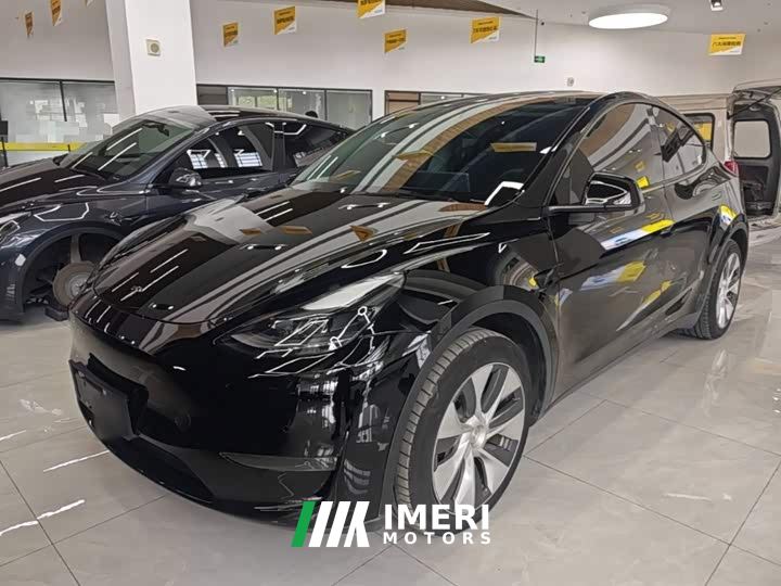 Tesla Model Y Long Range All-Wheel Drive