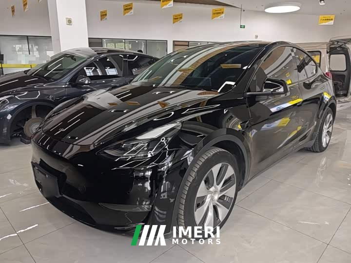 Tesla Model Y Long Range All-Wheel Drive