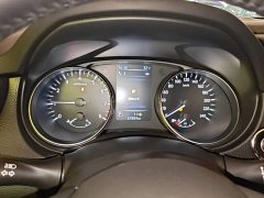Nissan Qashqai 2.0L CVT Luxury - ფოტო 11