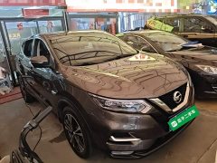 Nissan Qashqai 2.0L CVT Luxury - ფოტო 3
