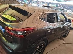 Nissan Qashqai 2.0L CVT Luxury - ფოტო 6
