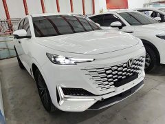 Changan UNI-K 2.0T Two-Wheel Drive Deluxe Edition - ფოტო 3