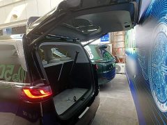Voyah Lantu Dreamchaser PHEV AWD Luxury Kunpeng Edition - ფოტო 18