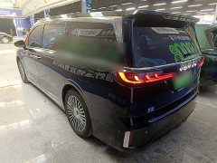 Voyah Lantu Dreamchaser PHEV AWD Luxury Kunpeng Edition - ფოტო 4