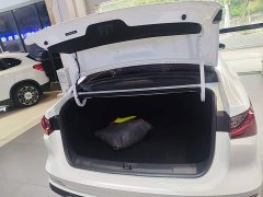 SAIC MG i5 1.5L CVT Luxury - ფოტო 18