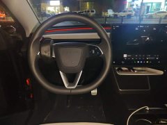 Tesla Model Y Long Range All-Wheel Drive - ფოტო 2