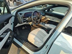Cadillac IQ Sharp Song 2022 Rear-Wheel Drive Long Range Luxury - ფოტო 15