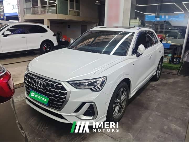 Audi Q3 40 TFSI Sporty Fashion Edition