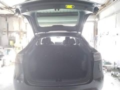 Tesla Model Y Rear-Wheel Drive - ფოტო 18