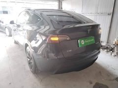 Tesla Model Y Rear-Wheel Drive - ფოტო 4