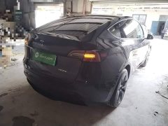 Tesla Model Y Rear-Wheel Drive - ფოტო 6