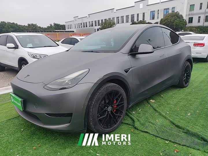Tesla Model Y Rear-Wheel Drive