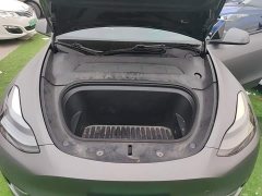 Tesla Model Y Rear-Wheel Drive - ფოტო 19