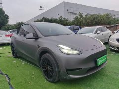 Tesla Model Y Rear-Wheel Drive - ფოტო 3