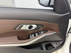 BMW 3 Series 325Li M Sport Package - ფოტო 10