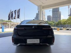 BMW i7 eDrive50L M Sport Luxury Package - ფოტო 6