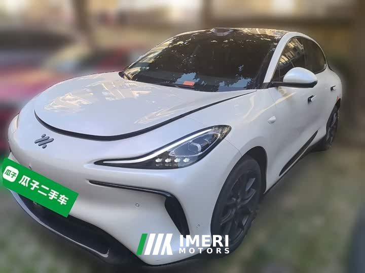 IM Motors Zhiji LS6 Max Standard Edition