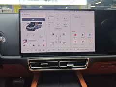 Li Auto L8 Ultra Edition - ფოტო 9