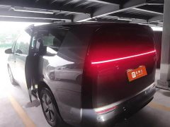 Li Auto Li Xiang MEGA Ultra - ფოტო 2