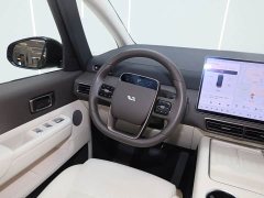 Li Auto Li Xiang MEGA Ultra - ფოტო 11