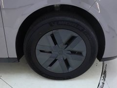 Li Auto Li Xiang MEGA Ultra - ფოტო 18