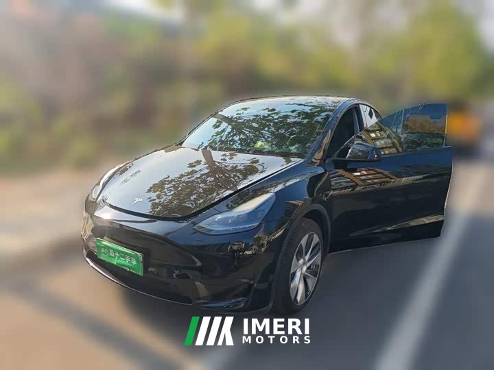 Tesla Model Y Facelift Rear-Wheel Drive