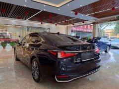 Lexus ES 200 Excellence Edition - ფოტო 6