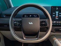 Li Auto Li Xiang MEGA Ultra - ფოტო 13