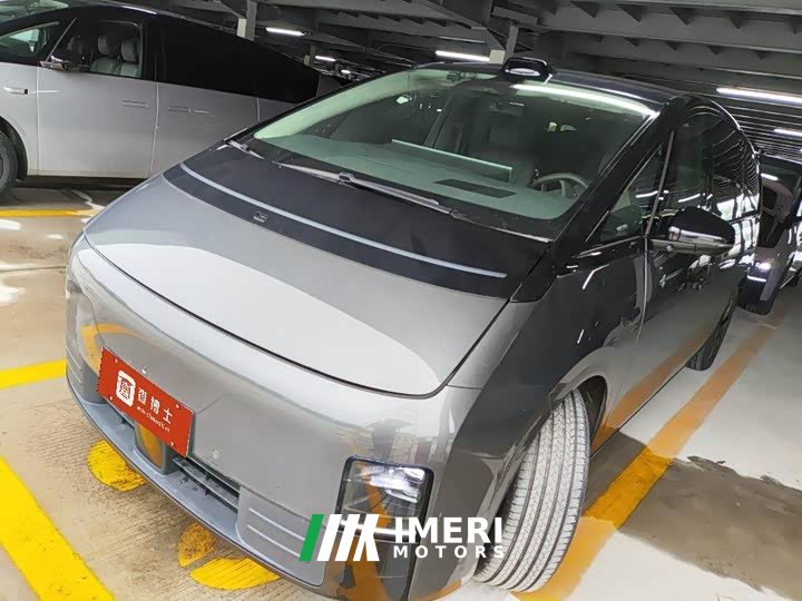 Li Auto Li Xiang MEGA Ultra