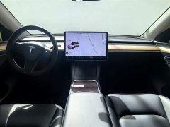 Tesla Model Y Standard Range RWD - ფოტო 10