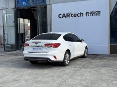 Ford Focus Sedan EcoBoost 180 Automatic Trend - ფოტო 12