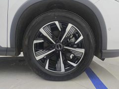 BYD Sealion 05 DM-i Smart Driving Edition 115KM Prestigious Edition - ფოტო 5