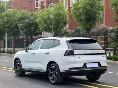 Volvo XC70 Plug-in Hybrid 2026 AWD Extended Range Core - ფოტო 9