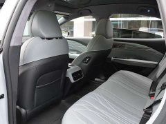 Geely Galaxy E8 700km Long-Range Smart Driving Edition - ფოტო 8