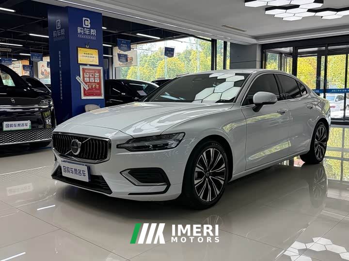 Volvo S60 B4 Smart Luxury Edition