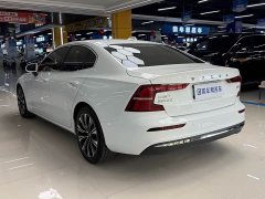 Volvo S60 B4 Smart Luxury Edition - ფოტო 15