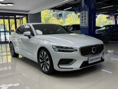 Volvo S60 B4 Smart Luxury Edition - ფოტო 3