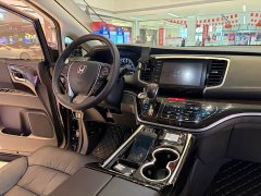 Honda Odyssey 2.0L Sharp Premium Edition - ფოტო 15