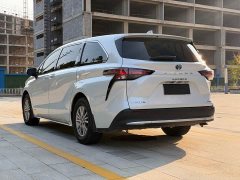 Toyota Sienna 2.5L Hybrid Comfort Edition - ფოტო 13